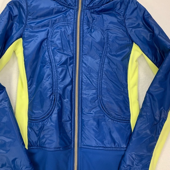 LULULEMON size 2 jacket, euc - Picture 5 of 7
